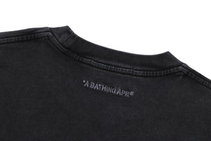 GARMENT DYE SPRAY PRINT COLLEGE RELAXED FIT TEE MENS